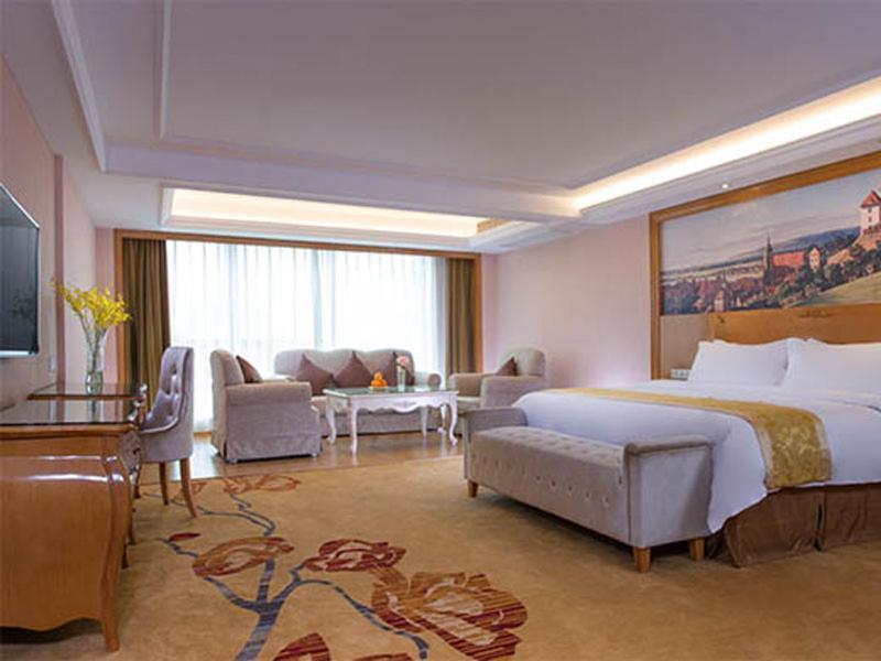 Vienna Hotel Guangzhou Baiyun Dongping Middle Road ภายนอก รูปภาพ