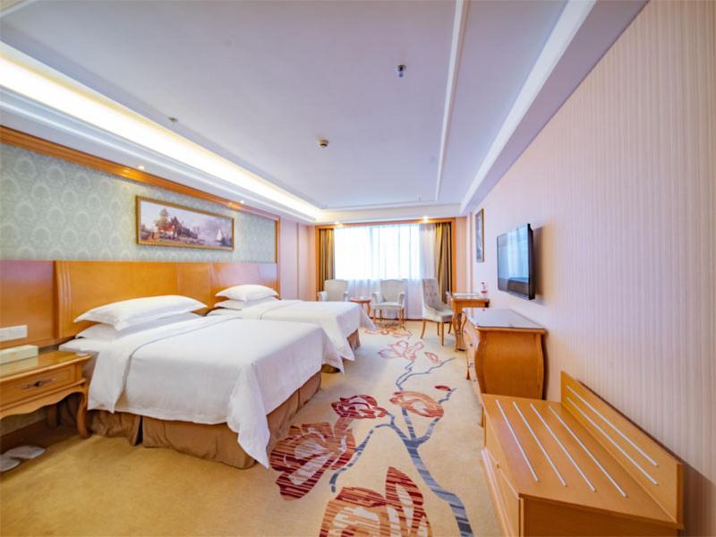 Vienna Hotel Guangzhou Baiyun Dongping Middle Road ภายนอก รูปภาพ