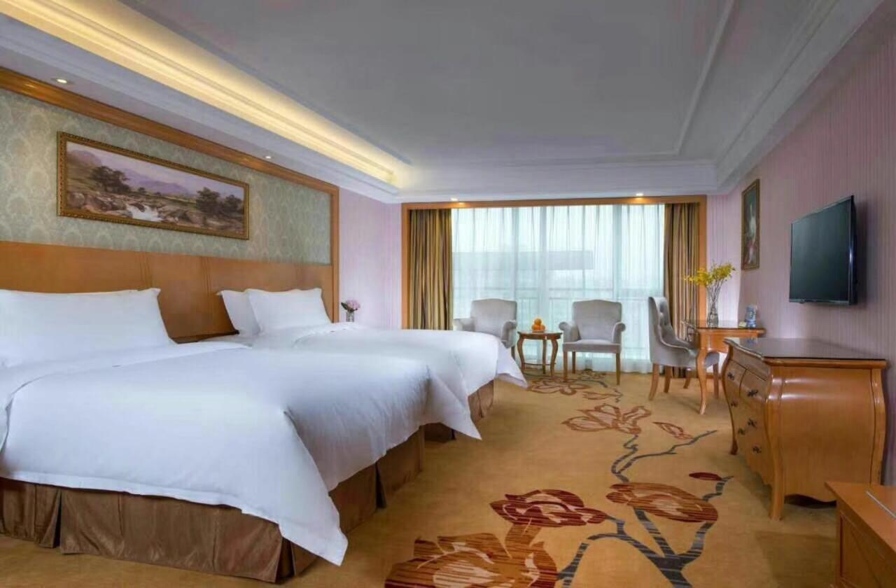 Vienna Hotel Guangzhou Baiyun Dongping Middle Road ภายนอก รูปภาพ